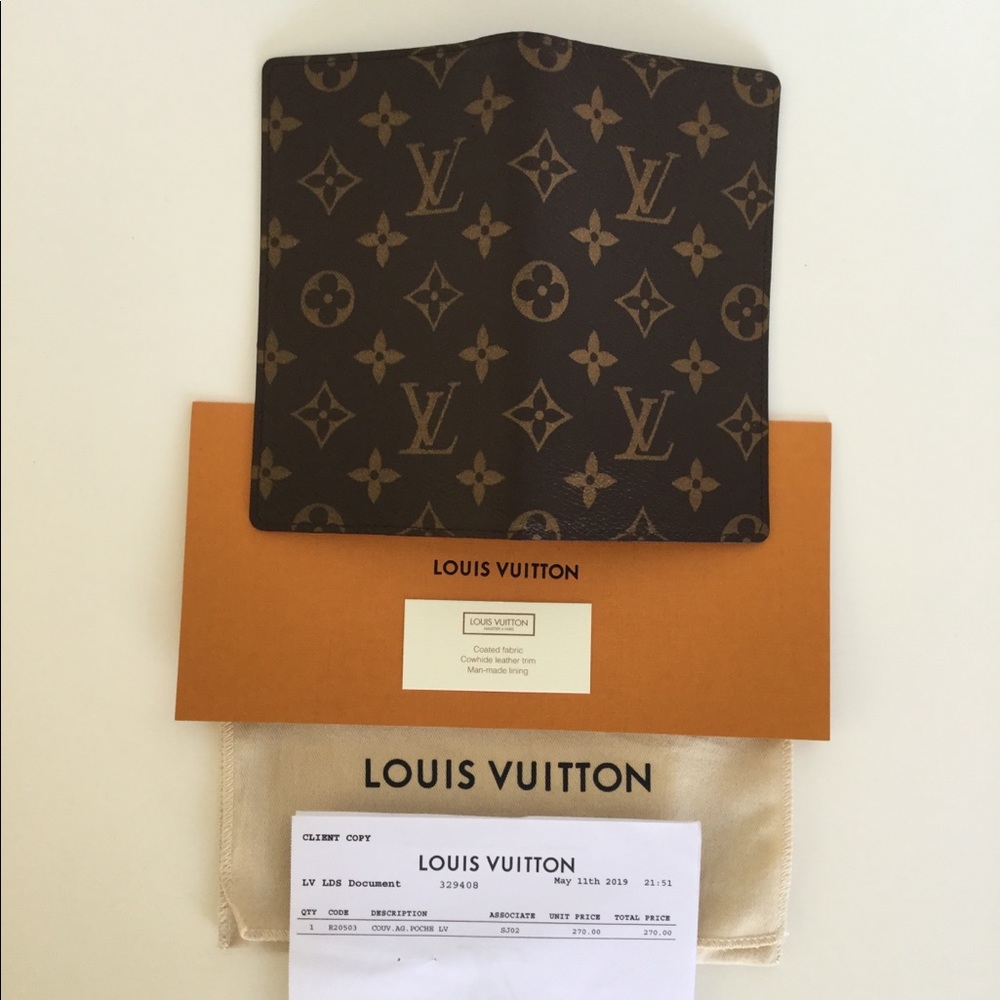 Louis Vuitton Small Agenda / Check Wallet